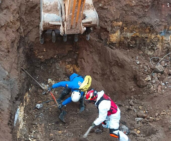 Sube a 30 cifra de fallecidos por deslizamiento de tierra en Ecuador