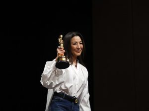 "Una mujer ordinaria puede ser una superheroína"