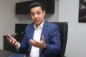 William Gil: El agua potable se está usando para sistemas de riego