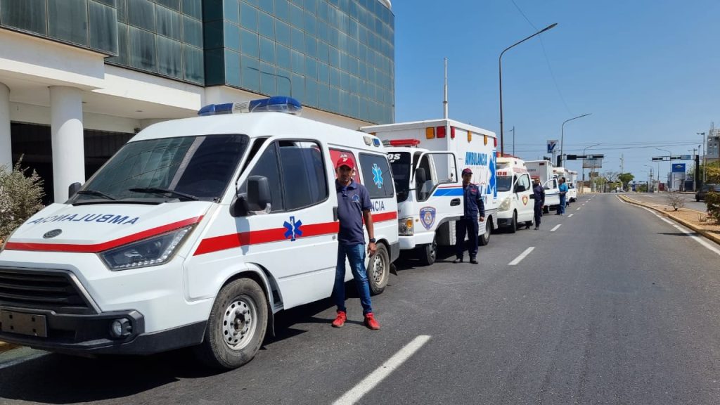 Zulia: Dotadas con insumos 11 ambulancias