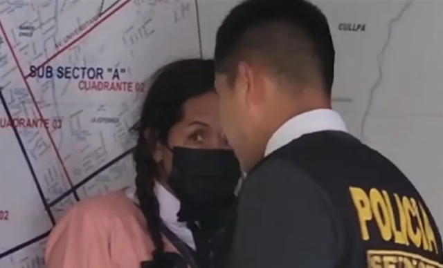 Lincharon a un acosador que se disfrazó de colegiala para grabar a niñas en el baño
