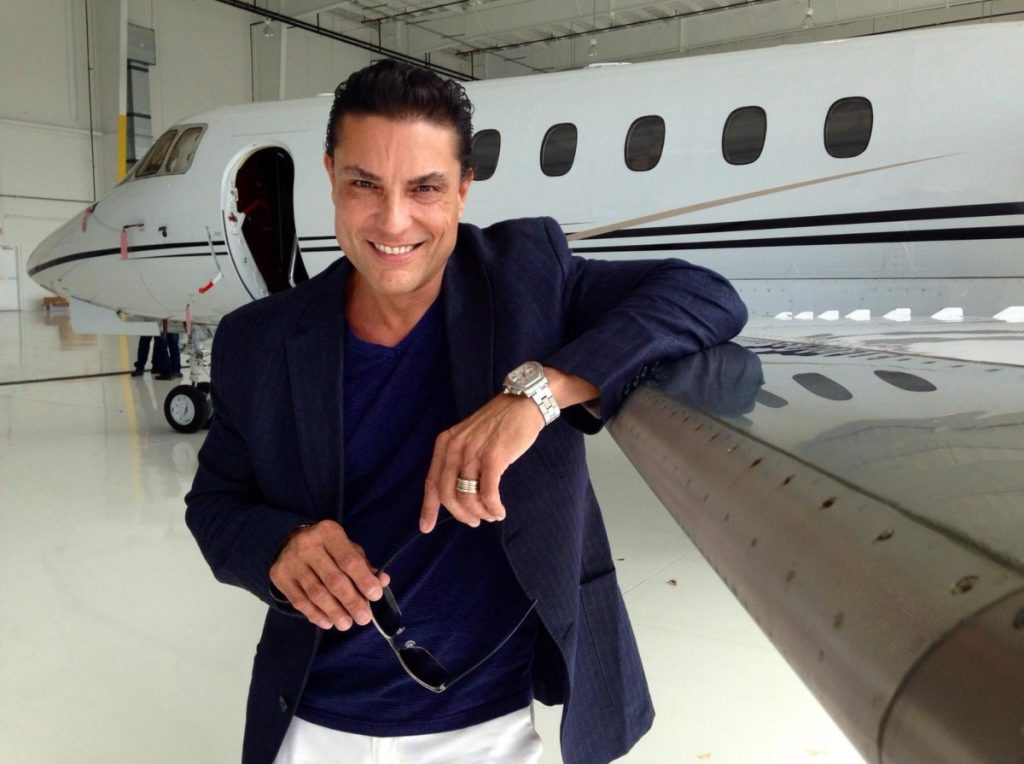 voy a contar todo de mi vida en mi libro