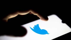 ¿Qué está pasando con las marcas de verificación azules de Twitter?