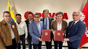 PDVSA confirma que ENI y Repsol recibirán licencia para operar en Venezuela para exportar gas natural