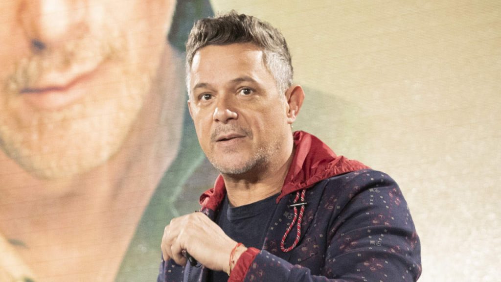 Alejandro Sanz genera preocupación con mensaje sobre su salud