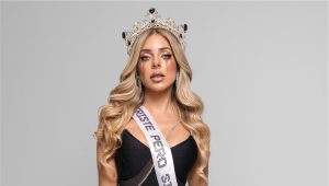 Corina Smith eleva su fama con "Triste pero siempre mami"