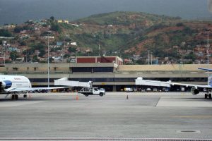 Presos 7 militares y 22 civiles por tráfico de drogas en el Aeropuerto Simón Bolívar