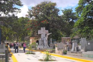 Alcaldía fijará tarifas de servicios funerarios