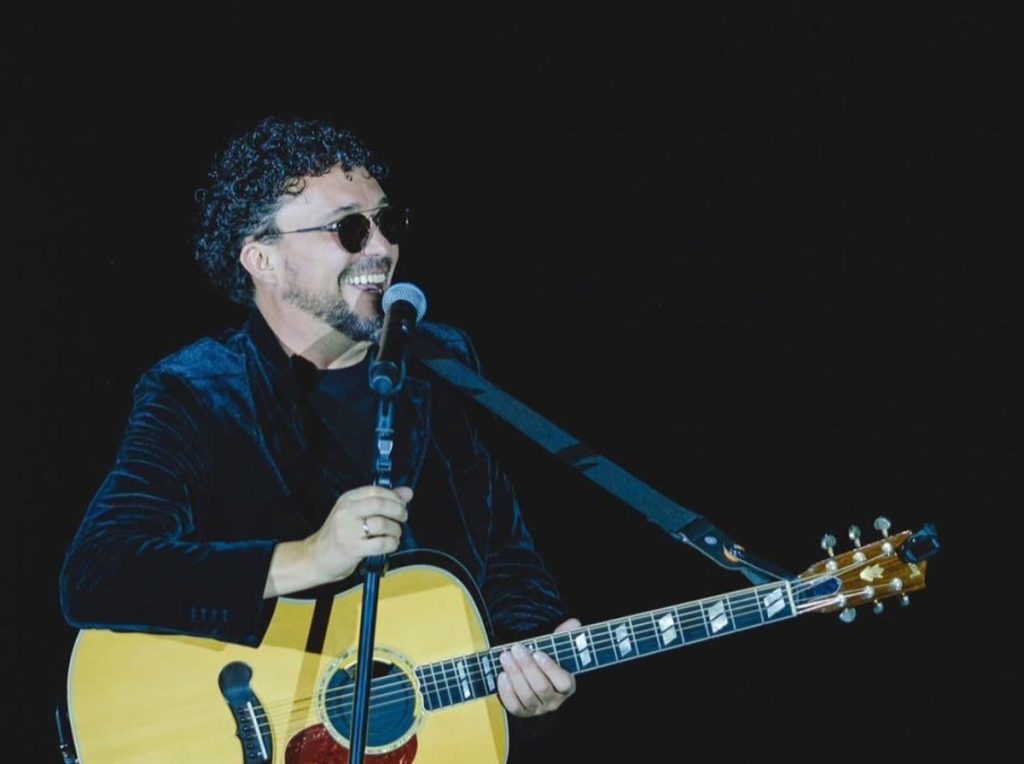 Andrés Cepeda estrena su nuevo álbum, "Décimo Cuarto"