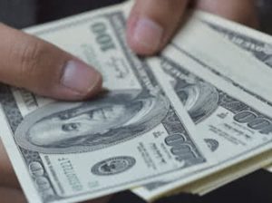 Aseguran que impago de EEUU pondría fin a conflicto en Ucrania