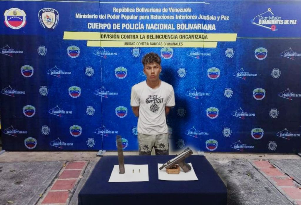 Atrapado en El Valle con una subametralladora casera