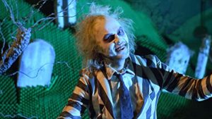 Las fotos de Beetlejuice 2 muestran un espeluznante cementerio