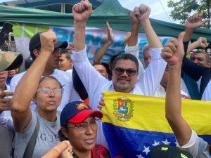 Comando de Rausseo entregaría el doble de firmas exigidas para formalizar candidatura ante Comisión Nacional de Primarias