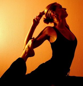 CINCO-LUGARES-IDEALES-PARA-HACER-YOGA.jpg