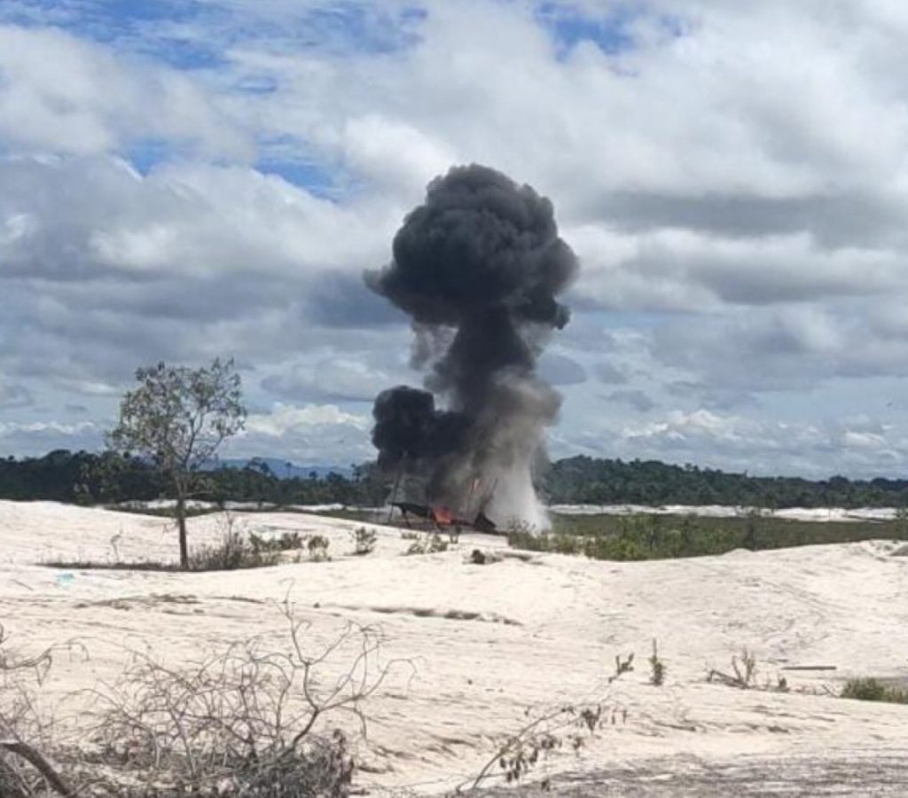 Capitanes indígenas del Amazonas y FANB actúan contra minería ilegal