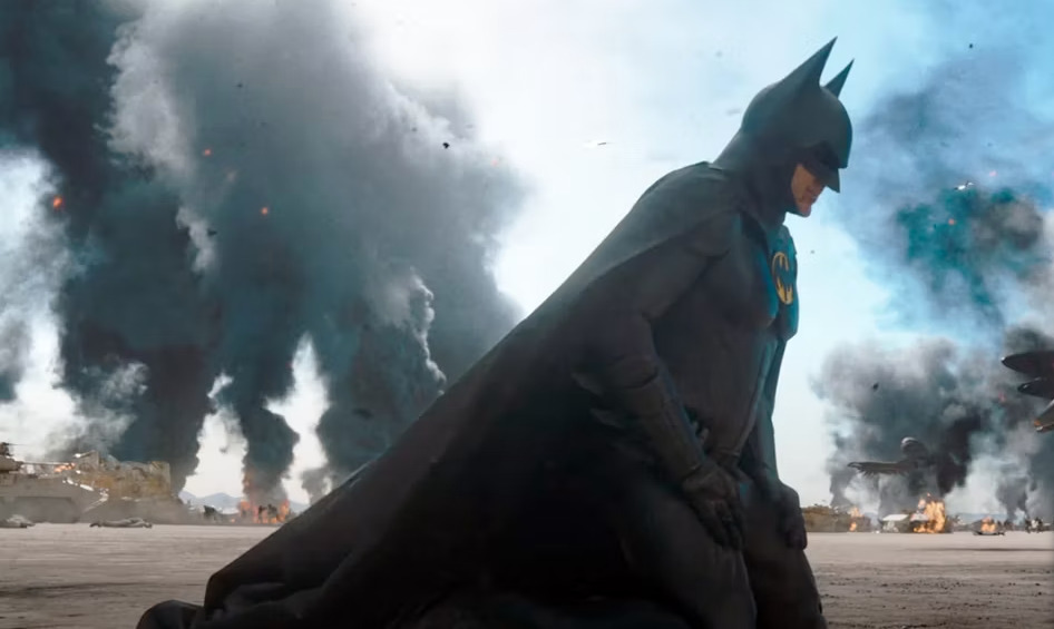 El Batman de Michael Keaton alza el vuelo en el nuevo anuncio de televisión de "The Flash"