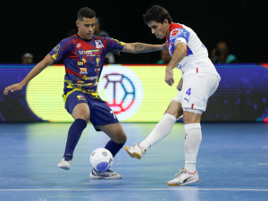 Centauros sufrió para meterse en semifinales