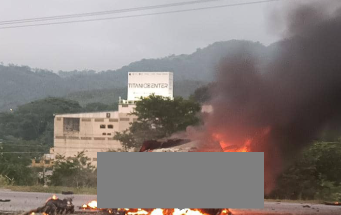 Mueren calcinados dos músicos durante accidente vial en Charallave