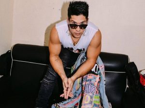 Chyno Miranda reapareció cantando "Me voy enamorando"