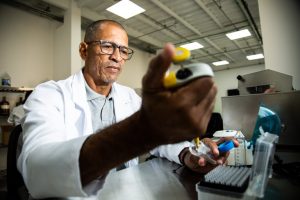 Científicos venezolanos crean kit para combatir plaga en cultivos cítricos