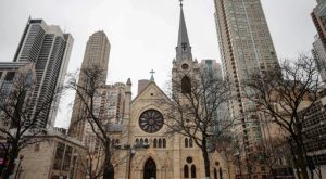 Clérigos abusaron sexualmente de 1997 menores en Illinois, EEUU