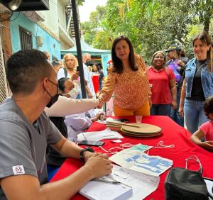 Con jornada del 1x10 atendieron a 900 familias de Torrentera Catuche