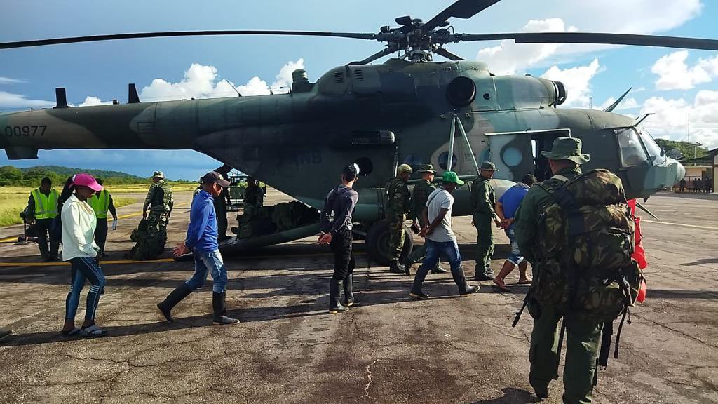 Deportados a Colombia 7 atacantes de base militar