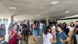 Así marchan las elecciones en la UCV con gran afluencia y colas de electores