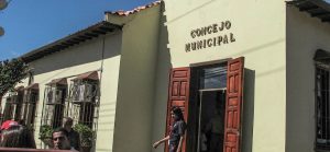 En Cúa exoneran a comerciantes deudores 