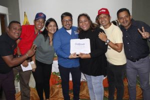 Entregan certificados del primer Diplomado de Gestión Comunal