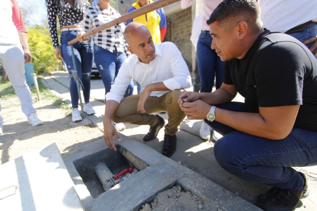 Entregan tres proyectos de agua en Carrizal