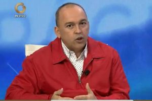 Ministro del Trabajo afirma que los trabajadores privados también deben recibir 40 dólares mensuales de cesta tickets