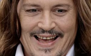 ¿Por qué los dientes de Jhonny Depp lucen en deplorable estado?