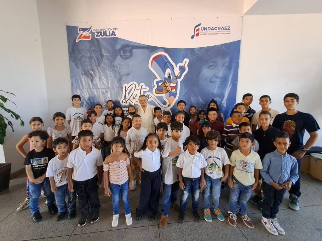 Inauguran escuela de gaita Guillermo “Memo” Morón