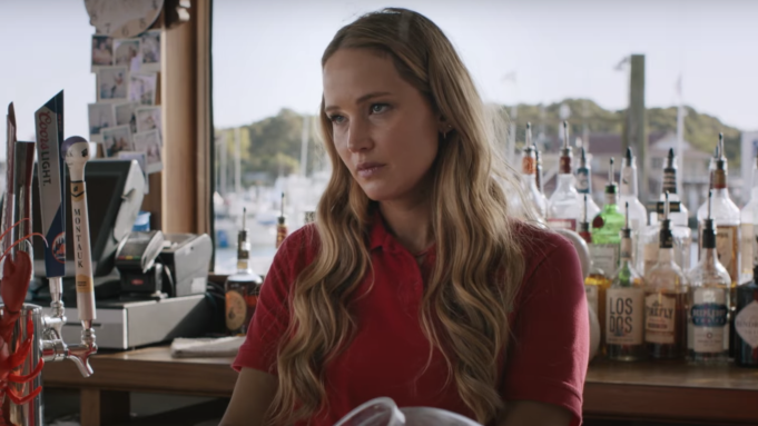 Jennifer Lawrence pregunta "¿Ya nadie se acuesta con nadie?" en el tráiler clasificado R de No "Hard Feelings"