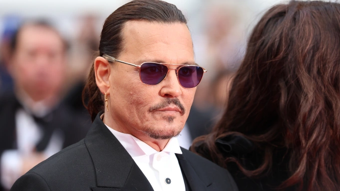 Johnny Depp reaparece en Cannes con una desgarradora ovación de siete minutos por "Jeanne du Barry"