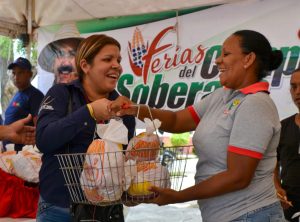 Jornada de alimentación atendió a más de mil familias en Cumaná