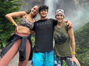 Karina visitó Canaima en compañía de sus hijos