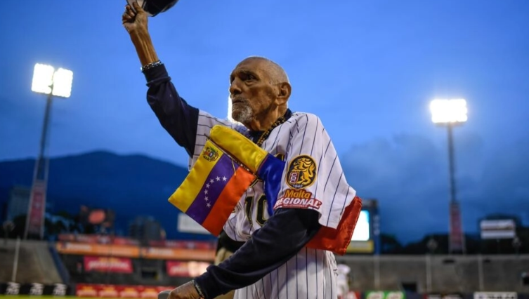 Muere a los 104 años Lezama el fanático número 1 de los Leones del Caracas