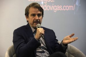 Lorenzo Vigas presentará La Caja en octubre