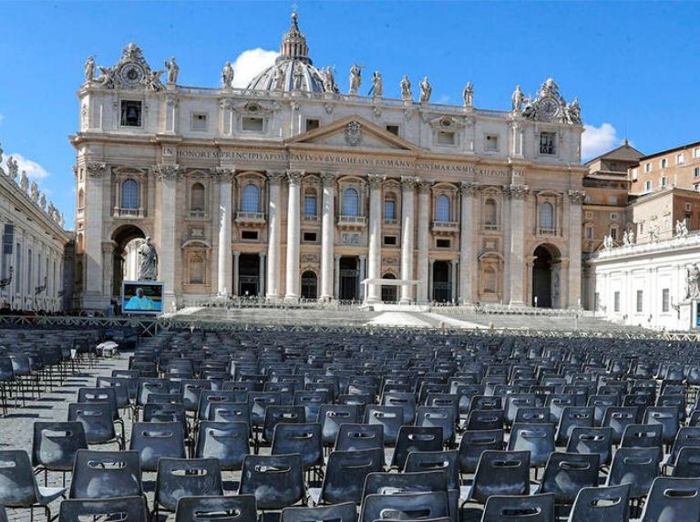 Luis Arce pide al Papa acceso a informes sobre pederastia en Bolivia