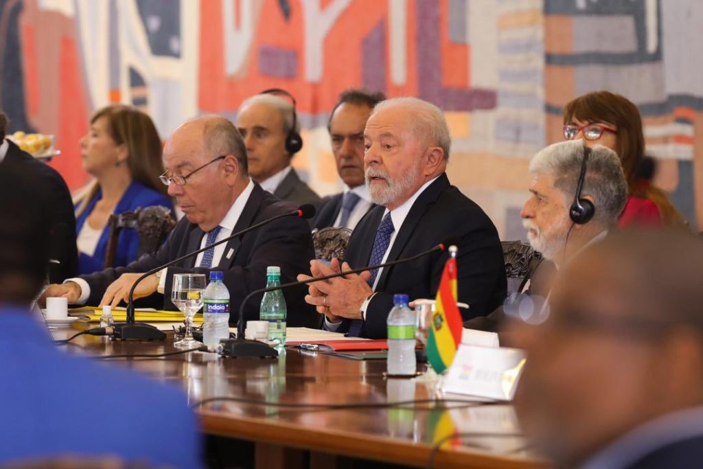 Lula cierra Cumbre Suramericana apuntando a una Nueva Gobernanza Global