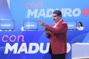 Maduro ordena velocidad y calidad en la atención del 1X10