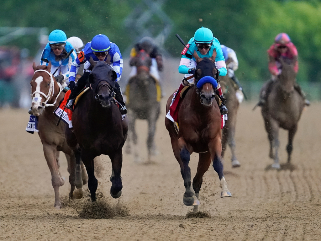 Mage quedó tercero en el Preakness Stakes
