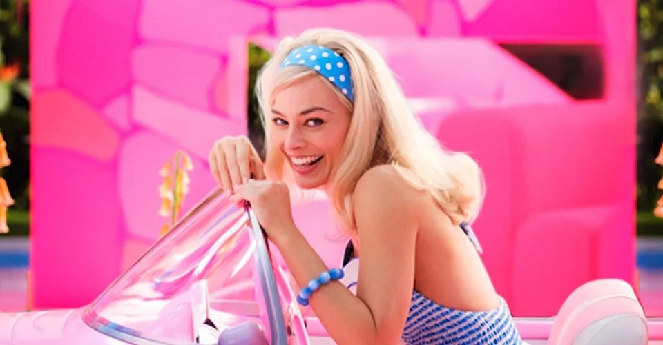 La casa de ensueño de Barbie de Margot Robbie es un sueño infantil hecho realidad en nuevas imágenes