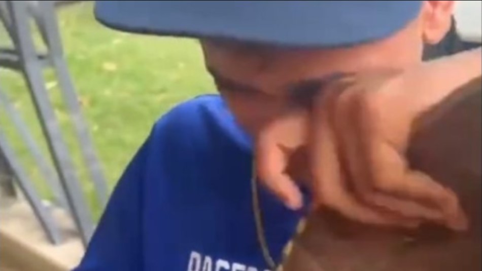 Jovencito venezolano avisó en lágrimas a su madre que firmó por Medias Blancas de Chicago