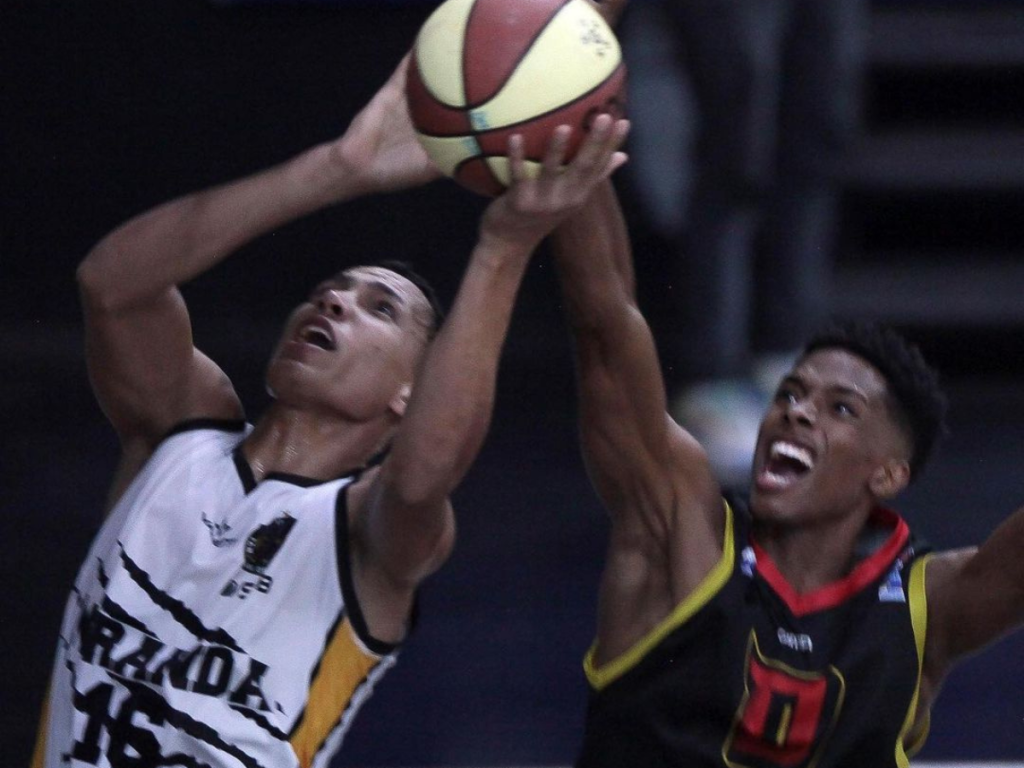 Panteras selló su clasificación en Margarita