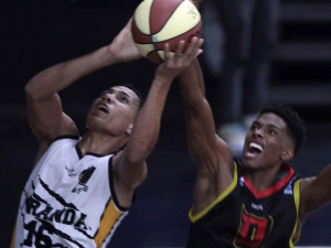 Panteras selló su clasificación en Margarita