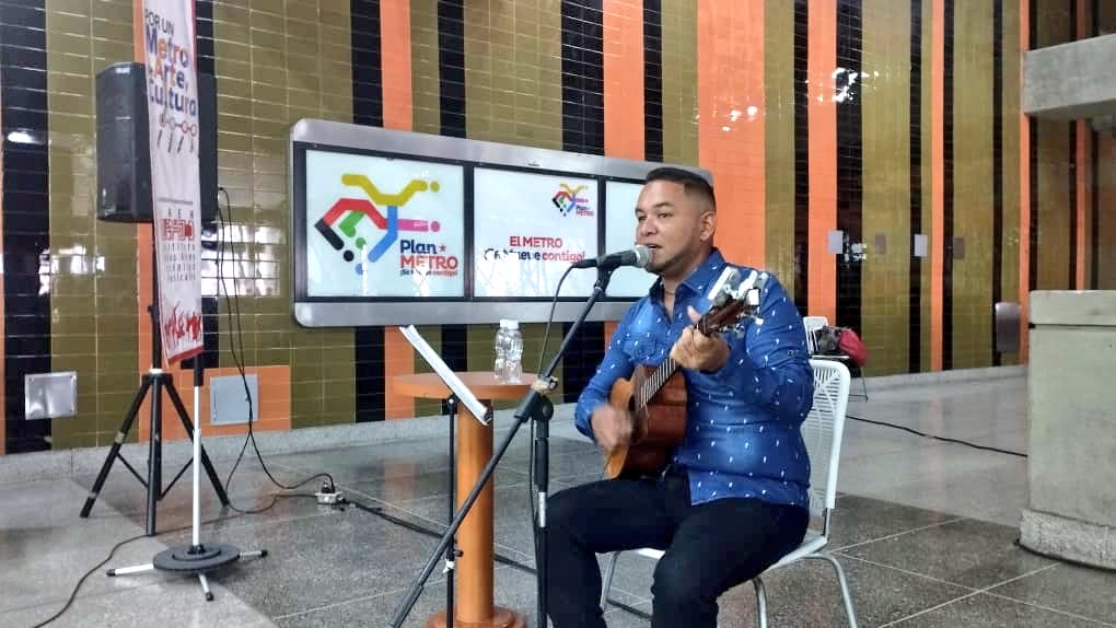 Por un Metro de artes y cultura inició con un concierto de Manuel Narváez