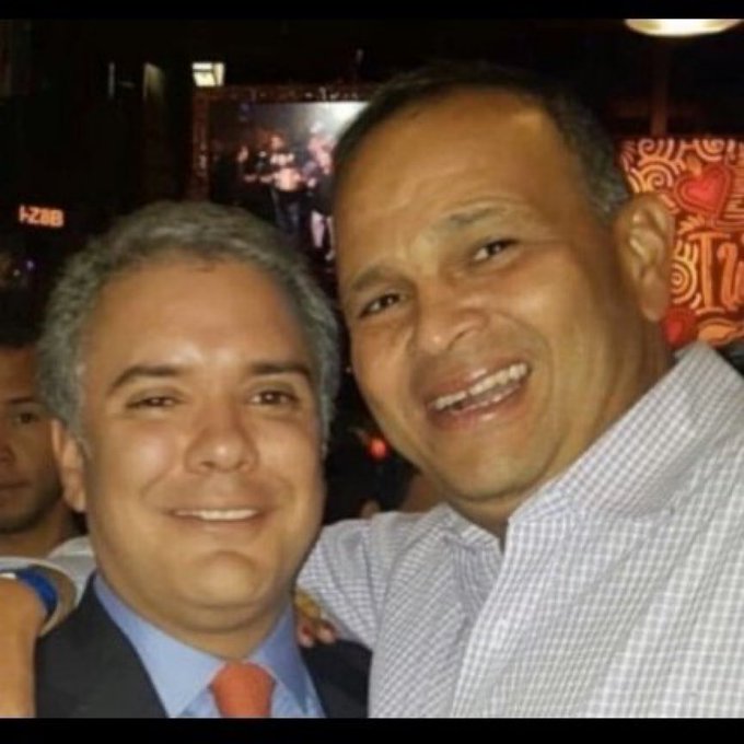 Presidente colombiano colgó foto de Duque junto a un narco